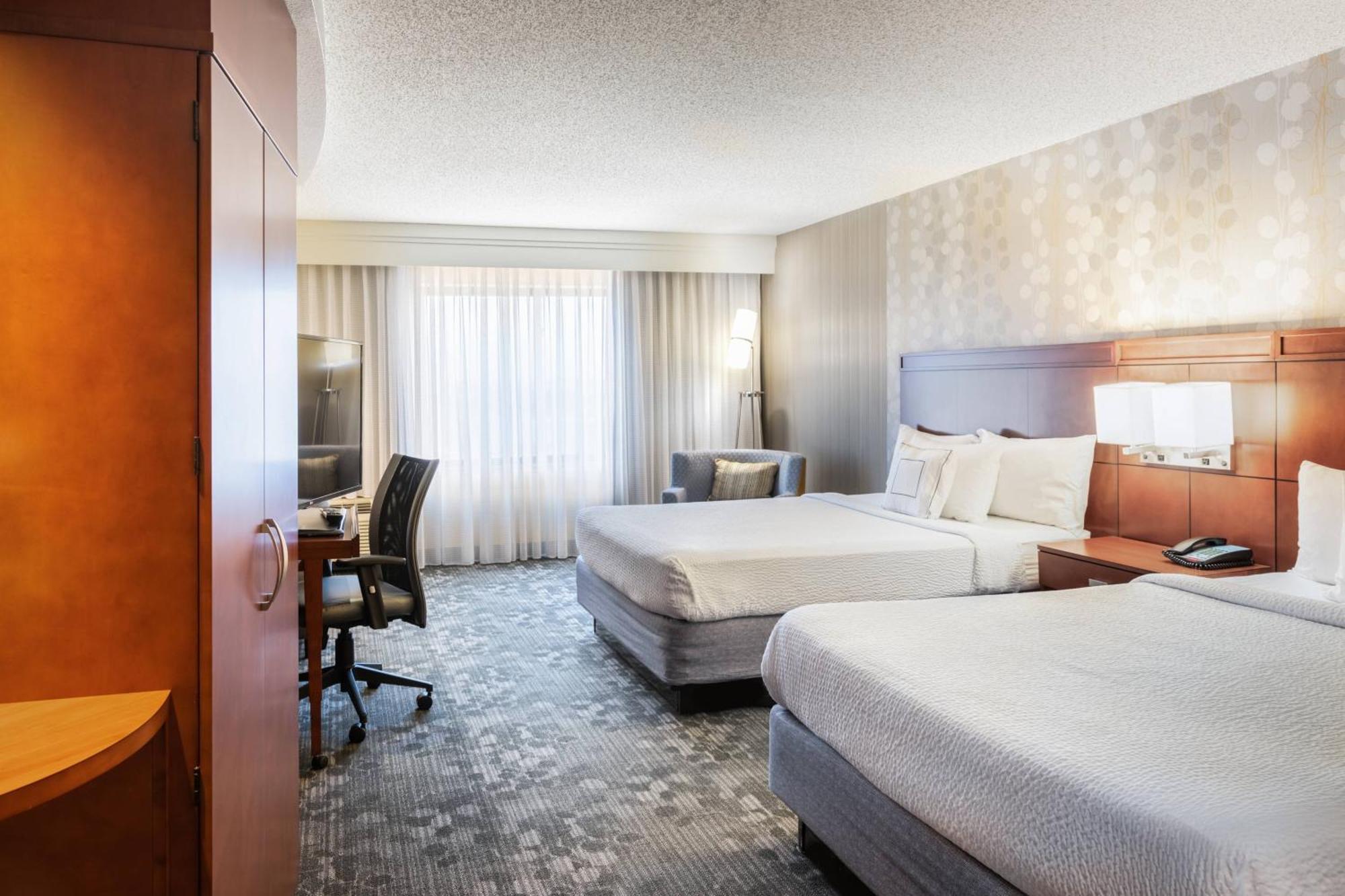 Hotel Courtyard By Marriott Denton Exterior foto