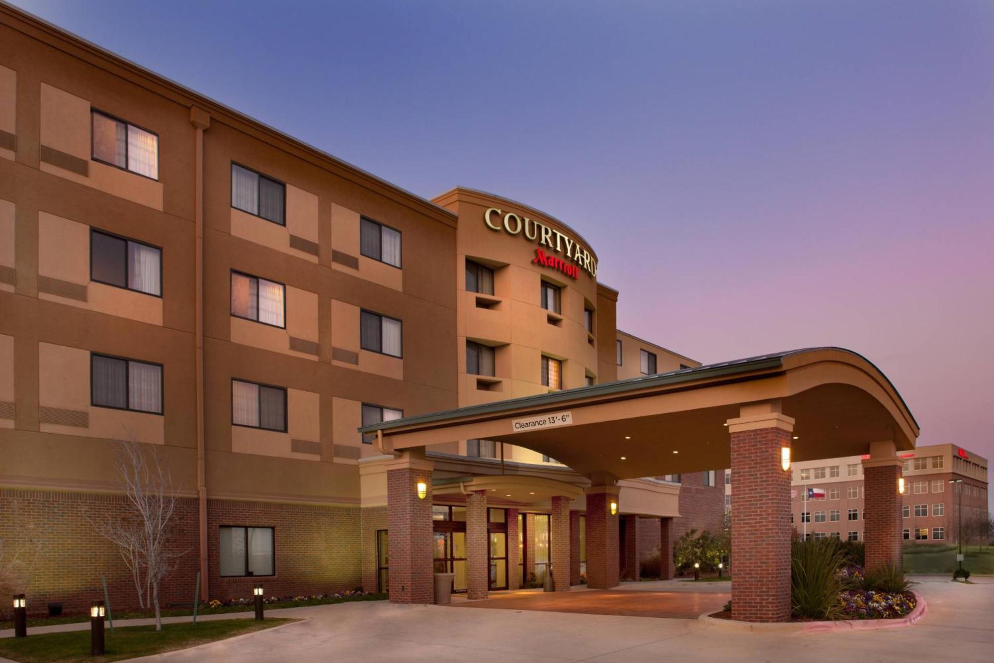 Hotel Courtyard By Marriott Denton Exterior foto