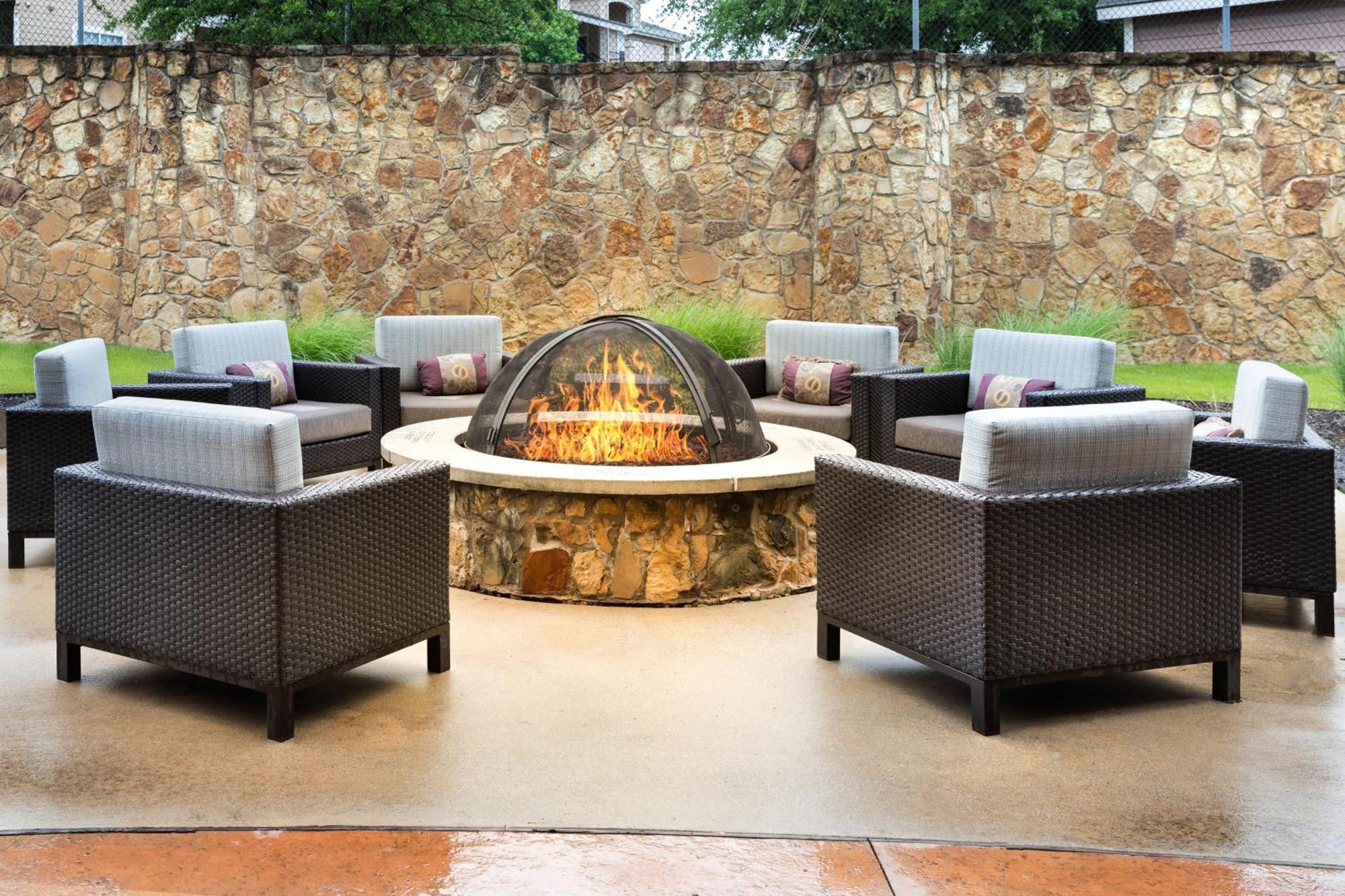 Hotel Courtyard By Marriott Denton Exterior foto